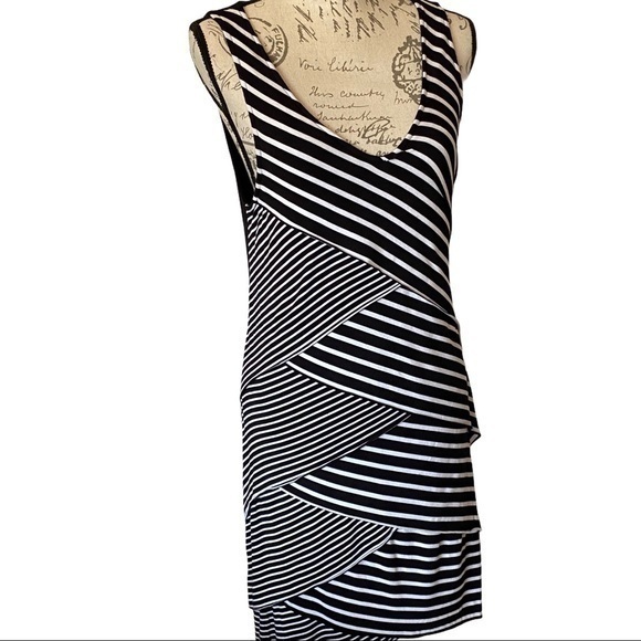 $25 MICHAEL FARRELL BLACK AND WHITE STRIPED DRESS - Picture 1 of 6